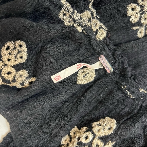 Free People Love Somebody Black & Tan Embroidered Top w/Lace Trim  (XS) - Picture 5 of 6